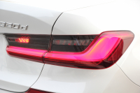 BMW 3シリーズ 320d Xdrive Mｽﾎﾟｰﾂ ﾊｲﾗｲﾝ ｺﾝﾌｫｰﾄP 4WD 真珠色 ﾋｰﾀｰ黒革 Pｱｼｽﾄﾌﾟﾗｽ 360度ｶﾒﾗ 電動ﾄﾗﾝｸ BMWﾗｲﾌﾞｺｯｸﾋﾟｯﾄﾞﾀｯﾁ画面ﾅﾋﾞApplecarplay対応 ﾜｲﾔﾚｽ充電 LEDﾍｯﾄﾞﾗｲﾄ ｵｰﾄﾊｲﾋﾞｰﾑ 追従ACC ｽﾃｱﾘﾝｸﾞｻﾎﾟｰﾄ ﾚｰﾝﾁｪﾝｼﾞ警告 2年保証