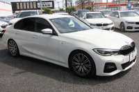 BMW 3シリーズ 320d Xdrive Mｽﾎﾟｰﾂ ﾊｲﾗｲﾝ ｺﾝﾌｫｰﾄP 4WD ﾋｰﾀｰ黒革 LEDﾍｯﾄﾞﾗｲﾄ ｵｰﾄﾊｲﾋﾞｰﾑ 追従ACC ｽﾃｱﾘﾝｸﾞｻﾎﾟｰﾄ ﾌﾙｾｸﾞTV Applecarplay対応 360度ｶﾒﾗ Pｱｼｽﾄ ﾀｯﾁ画面HDDﾅﾋﾞ電動ﾄﾗﾝｸ 3Ddesignｻｽ&ﾄﾗﾝｸｽﾎﾟｲﾗｰ ﾗﾝﾊﾞｰｻﾎﾟｰﾄ 2年保証