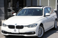 BMW 3シリーズ 320i ﾂｰﾘﾝｸﾞﾗｸﾞｼﾞｭｱﾘｰ LCI後期 新ｴﾝｼﾞﾝ ﾊﾟﾉﾗﾏｻﾝR ﾋｰﾀｰ黒革 LEDﾍｯﾄﾞﾗｲﾄ&ﾃｰﾙ TOPﾋﾞｭｰ&ｻｲﾄﾞﾋﾞｭｰｶﾒﾗ Pｱｼｽﾄ 追従ACC ﾚｰﾝC警告 衝突軽減ﾌﾞﾚｰｷ 車線逸脱&歩行者 警告ﾀｯﾁﾊﾟｯﾄﾞ対応HDDﾅﾋﾞBluetooth接続 Bｶﾒﾗ ｽﾏｰﾄｷｰ 電動ﾄﾗﾝｸ 2年保証