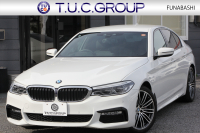 BMW 5シリーズ 530i Mｽﾎﾟｰﾂ ﾃﾞﾋﾞｭｰP 1ｵ-ﾅ 252馬力 全席ﾋｰﾀｰ黒革 HUD ｼﾞｪｽﾁｬｰC ｿﾌﾄｸﾛｰｽﾞﾄﾞｱ 追従ACC ｽﾃｱﾘﾝｸﾞｻﾎﾟｰﾄ LEDﾍｯﾄﾞﾗｲﾄ ﾊｲﾋﾞｰﾑｱｼｽﾄ ﾀｯﾁ画面HDDﾅﾋﾞTV 360度ｶﾒﾗ Pｱｼｽﾄﾌﾟﾗｽ 電動ﾄﾗﾝｸ 2年保証