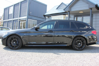 BMW 5シリーズ 530i ﾂｰﾘﾝｸﾞｴﾃﾞｨｼｮﾝﾐｯｼｮﾝｲﾝﾎﾟｯｼﾌﾞﾙ 特別仕様車 高出力 ﾅｲﾄﾌﾞﾙｰﾚｻﾞｰ ｱﾀﾞﾌﾟﾃｨﾌﾞｻｽ HUD ﾊｰﾏﾝｶｰﾄﾞﾝ ACC ｽﾃｱﾘﾝｸﾞｻﾎﾟｰﾄ ﾀｯﾁ画面HDDﾅﾋﾞTV LEDﾍｯﾄﾞﾗｲﾄ ｵｰﾄﾊｲﾋﾞｰﾑ 電動ﾄﾗﾝｸ 360度ｶﾒﾗ 全席ﾋｰﾀｰ ﾌﾞﾗｯｸ19AW 2年保証