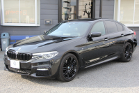 BMW 5シリーズ 530i ｴﾃﾞｨｼｮﾝﾐｯｼｮﾝｲﾝﾎﾟｯｼﾌﾞﾙ 特別仕様車 高出力 ﾅｲﾄﾌﾞﾙｰﾚｻﾞｰ ｱﾀﾞﾌﾟﾃｨﾌﾞｻｽ HUD ﾊｰﾏﾝｶｰﾄﾞﾝ 追従ACC ｽﾃｱﾘﾝｸﾞｻﾎﾟｰﾄ ﾀｯﾁ画面HDDﾅﾋﾞTV LEDﾍｯﾄﾞﾗｲﾄ ｵｰﾄﾊｲﾋﾞｰﾑ 電動ﾄﾗﾝｸ 360度ｶﾒﾗ 全席ﾋｰﾀｰ ﾌﾞﾗｯｸ19AW 2年保証