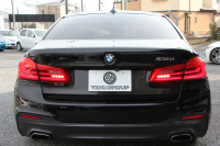 BMW 5シリーズ 530i ｴﾃﾞｨｼｮﾝﾐｯｼｮﾝｲﾝﾎﾟｯｼﾌﾞﾙ 特別仕様車 高出力 ﾅｲﾄﾌﾞﾙｰﾚｻﾞｰ ｱﾀﾞﾌﾟﾃｨﾌﾞｻｽ HUD ﾊｰﾏﾝｶｰﾄﾞﾝ 追従ACC ｽﾃｱﾘﾝｸﾞｻﾎﾟｰﾄ ﾀｯﾁ画面HDDﾅﾋﾞTV LEDﾍｯﾄﾞﾗｲﾄ ｵｰﾄﾊｲﾋﾞｰﾑ 電動ﾄﾗﾝｸ 360度ｶﾒﾗ 全席ﾋｰﾀｰ ﾌﾞﾗｯｸ19AW 2年保証