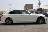 BMW 3シリーズ 330e Mｽﾎﾟｰﾂ ﾊｲﾗｲﾝ ｲﾉﾍﾞｰｼｮﾝ&ｺﾝﾌｫｰﾄP PHEV 1ｵｰﾅ ﾋｰﾀｰ黒革 ﾚｰｻﾞｰﾗｲﾄ ｼﾞｪｽﾁｬｰC 360度ｶﾒﾗ 後退ｱｼｽﾄ HUD 追従ACC ｽﾃｱﾘﾝｸﾞｻﾎﾟｰﾄ Applecarplay ﾗﾝﾊﾞｰｻﾎﾟｰﾄ 電動ﾄﾗﾝｸ Msportﾌﾞﾚｰｷ BMWﾗｲﾌﾞｺｯｸﾋﾟｯﾄﾞ2年保証