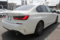 BMW 3シリーズ 330e Mｽﾎﾟｰﾂ ﾊｲﾗｲﾝ ｲﾉﾍﾞｰｼｮﾝ&ｺﾝﾌｫｰﾄP PHEV 1ｵｰﾅ ﾋｰﾀｰ黒革 ﾚｰｻﾞｰﾗｲﾄ ｼﾞｪｽﾁｬｰC 360度ｶﾒﾗ 後退ｱｼｽﾄ HUD 追従ACC ｽﾃｱﾘﾝｸﾞｻﾎﾟｰﾄ Applecarplay ﾗﾝﾊﾞｰｻﾎﾟｰﾄ 電動ﾄﾗﾝｸ Msportﾌﾞﾚｰｷ BMWﾗｲﾌﾞｺｯｸﾋﾟｯﾄﾞ2年保証