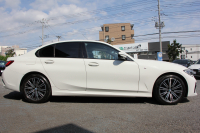 BMW 3シリーズ 330e Mｽﾎﾟｰﾂ ﾊｲﾗｲﾝ ｲﾉﾍﾞｰｼｮﾝ&ｺﾝﾌｫｰﾄP PHEV ﾋｰﾀｰ黒革 ﾚｰｻﾞｰﾗｲﾄ ｼﾞｪｽﾁｬｰC HUD 360度ｶﾒﾗ 後退ｱｼｽﾄ 追従ACC ｽﾃｱﾘﾝｸﾞｻﾎﾟｰﾄ Applecarplay ﾗﾝﾊﾞｰｻﾎﾟｰﾄ 電動ﾄﾗﾝｸ Msportﾌﾞﾚｰｷ BMWﾗｲﾌﾞｺｯｸﾋﾟｯﾄﾞ2年保証