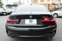BMW 3シリーズ 320d Xdrive Mｽﾎﾟｰﾂ ﾃﾞﾋﾞｭｰP ｺﾝﾌｫｰﾄP 4WD ﾋｰﾀｰ黒革 ﾌﾞﾙｰｽﾃｯﾁ 19AW LEDﾍｯﾄﾞﾗｲﾄ ｵｰﾄﾊｲﾋﾞｰﾑ 追従ACC ｽﾃｱﾘﾝｸﾞｻﾎﾟｰﾄ ｱｯﾌﾟﾙｶｰﾌﾟﾚｲ Pｱｼｽﾄ ﾀｯﾁ画面HDDﾅﾋﾞ電動ﾄﾗﾝｸ ｽﾏｰﾄOP/CL Hifiｽﾋﾟｰｶｰ 2年保証