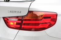 BMW 3シリーズ 320i ｸﾞﾗﾝﾂｰﾘｽﾓ ﾗｸﾞｼﾞｭｱﾘｰ 1ｵｰﾅ 追従ACC ｻﾄﾞﾙﾌﾞﾗｳﾝﾚｻﾞｰ ｼｰﾄﾋｰﾀｰ 衝突軽減ﾌﾞﾚｰｷ 車線逸脱警告 歩行者警告 ﾀｯﾁﾊﾟｯﾄﾞ対応iﾄﾞﾗｲﾌﾞHDDﾅﾋﾞBｶﾒﾗ 電動ﾄﾗﾝｸ ｽﾏｰﾄｷｰ Bluetooth接続 ｸﾛｰﾑﾗｲﾝｴｸｽﾃﾘｱ 2年保証