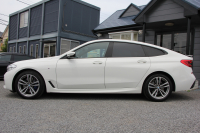 BMW 6シリーズ 630i ｸﾞﾗﾝﾂｰﾘｽﾓ Mｽﾎﾟｰﾂ ｾﾚｸﾄ&ｲﾉﾍﾞｰｼｮﾝP ﾊﾟﾉﾗﾏｻﾝﾙｰﾌ 全席ﾋｰﾀｰ黒革 ﾊｰﾏﾝｶｰﾄﾞﾝ ﾃﾞｨｽﾌﾟﾚｲｷｰ ﾘﾓｰﾄﾊﾟｰｷﾝｸﾞﾘｱｼｰﾄ可倒調整 ｼﾞｪｽﾁｬｰｺﾝﾄﾛｰﾙ LEDﾍｯﾄﾞﾗｲﾄ 360度ｶﾒﾗ HUD 追従ACC ﾜｲﾔﾚｽ充電 4ｿﾞｰﾝｴｱｺﾝ 2年保証