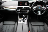 BMW 5シリーズ 540i Xdrive Mｽﾎﾟｰﾂ ｾﾚｸﾄ&ｺﾝﾌｫｰﾄP 4WD ACｼｭﾆｯﾂｧｰｴｱﾛ&ﾏﾌﾗｰ 変更後ﾒｰﾀｰ ｻﾝﾙｰﾌ 直6ﾀｰﾎﾞ全席ﾋｰﾀｰ黒革 ﾊｰﾏﾝｶｰﾄﾞﾝ ｺﾝﾌｫｰﾄｼｰﾄ&ﾏｯｻｰｼﾞ&ｱｸﾃｨﾌﾞﾍﾞﾝﾁﾚｰｼｮﾝ HUD ｼﾞｪｽﾁｬｰC 4ｿﾞｰﾝｴｱｺﾝ individual20AW 2年保証