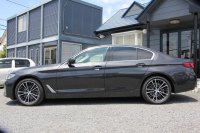 BMW 5シリーズ 523d Xdrive ﾗｸﾞｼﾞｭｱﾘｰ ｴﾃﾞｨｼｮﾝｼﾞｮｲﾌﾟﾗｽ LCI後期 ｴｸｽｸﾙｰｼﾌﾞﾅｯﾊﾟﾚｻﾞｰP ﾌﾞﾗｯｸﾅｯﾊﾟﾚｻﾞｰ 全席ﾋｰﾀｰ ﾊｰﾏﾝｶｰﾄﾞﾝｻﾗｳﾝﾄﾞｵﾌﾟｼｮﾝ19AW 4ｿﾞｰﾝｴｱｺﾝ 360度ｶﾒﾗ ｱｯﾌﾟﾙｰﾌﾟﾚｲ 追従ACC LEDﾍｯﾄﾞﾗｲﾄ HUD 電動ﾄﾗﾝｸ 2年保証