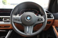 BMW 3シリーズ 320i Mｽﾎﾟｰﾂ Mｽﾎﾟｰﾂｼｰﾄﾊﾟｯｹｰｼﾞ1ｵ-ﾅ ｺﾆｬｯｸﾚｻﾞｰ ﾋｰﾀｰ付Mｽﾎﾟｰﾂｼｰﾄ 追従ACC ｽﾃｱﾘﾝｸﾞｻﾎﾟｰﾄ ｱｯﾌﾟﾙｶｰﾌﾟﾚｲ LEDﾍｯﾄﾞﾗｲﾄ ｵｰﾄﾊｲﾋﾞｰﾑ BMWﾗｲﾌﾞｺｯｸﾋﾟｯﾄﾞHDDﾅﾋﾞﾊﾟｰｷﾝｸﾞｱｼｽﾄ 18AW 専用ｴｱﾛ ｽﾏｰﾄｷｰ 2年保証