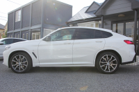 BMW X4 Xdrive30i Mｽﾎﾟｰﾂ ｾﾚｸﾄ&ｲﾉﾍﾞｰｼｮﾝP ﾊﾟﾉﾗﾏｻﾝR 全席ﾋｰﾀｰ黒革 ｱｸﾃｨﾌﾞﾍﾞﾝﾁﾚｰｼｮﾝ ﾃﾞｨｽﾌﾟﾚｲｷｰ ﾊｰﾏﾝｶｰﾄﾞﾝ ｼﾞｪｽﾁｬｰC 追従ACC HUD ﾀｯﾁ画面HDDﾅﾋﾞ360度ｶﾒﾗ LEDﾍｯﾄﾞﾗｲﾄ 電動ﾄﾗﾝｸ 2年保証