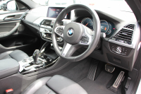 BMW X4 Xdrive30i Mｽﾎﾟｰﾂ ｾﾚｸﾄ&ｲﾉﾍﾞｰｼｮﾝP ﾊﾟﾉﾗﾏｻﾝR 全席ﾋｰﾀｰ黒革 ｱｸﾃｨﾌﾞﾍﾞﾝﾁﾚｰｼｮﾝ ﾃﾞｨｽﾌﾟﾚｲｷｰ ﾊｰﾏﾝｶｰﾄﾞﾝ ｼﾞｪｽﾁｬｰC 追従ACC HUD ﾀｯﾁ画面HDDﾅﾋﾞ360度ｶﾒﾗ LEDﾍｯﾄﾞﾗｲﾄ 電動ﾄﾗﾝｸ 2年保証