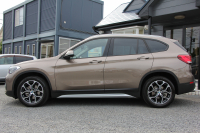BMW X1 Xdrive18d Xﾗｲﾝ ﾊｲﾗｲﾝ&ｺﾝﾌｫｰﾄP LCI後期 希少色ﾕｰｶﾘﾍﾞｰｼﾞｭ ﾌｪｲｽﾘﾌﾄ後 ﾋｰﾀｰ茶革 追従ACC 電動ｼｰﾄ ﾌﾙｾｸﾞTV LEDﾍｯﾄﾞﾗｲﾄ 電動ﾄﾗﾝｸ ﾀｯﾁ画面ﾅﾋﾞ衝突軽減ﾌﾞﾚｰｷ 車線逸脱警告 歩行者警告 18AW ｳｯﾄﾞﾊﾟﾈﾙ 2年保証