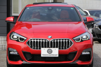 BMW 2シリーズ 218d ｸﾞﾗﾝｸｰﾍﾟMｽﾎﾟｰﾂ EDJOY+ ﾌﾟﾗｽP 1ｵﾅ ﾊﾟﾉﾗﾏｻﾝR ﾏｸﾞﾏﾚｯﾄﾞﾚｻﾞｰ ｼｰﾄﾋｰﾀｰ&ﾗﾝﾊﾞｰｻﾎﾟｰﾄ 燃費21.3km/L 追従ACC LEDﾍｯﾄﾞﾗｲﾄ ｲﾙﾐﾎﾞｽﾄﾝﾄﾘﾑ ﾀｯﾁ画面HDDﾅﾋﾞApplecarplay Pｱｼｽﾄ 後退ｱｼｽﾄ 2年保証