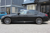 BMW 3シリーズ 320i Mｽﾎﾟｰﾂ ﾊｲﾗｲﾝ ｺﾝﾌｫｰﾄP ｺﾆｬｯｸﾚｻﾞｰ ｼｰﾄﾋｰﾀｰ ﾗﾝﾊﾞｰｻﾎﾟｰﾄ LEDﾍｯﾄﾞﾗｲﾄ ｵｰﾄﾊｲﾋﾞｰﾑ 追従ACC ｽﾃｱﾘﾝｸﾞｻﾎﾟｰﾄ BMWﾗｲﾌﾞｺｯｸﾋﾟｯﾄﾞｱｯﾌﾟﾙｶｰﾌﾟﾚｲ ﾀｯﾁﾊﾟﾈﾙHDDﾅﾋﾞ電動ﾄﾗﾝｸ 後退ｱｼｽﾄ Pｱｼｽﾄ 2年保証