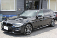 BMW 5シリーズ 523d ﾂｰﾘﾝｸﾞMｽﾎﾟｰﾂ ﾊｲﾗｲﾝ 1ｵｰﾅ 型式変更後LDA-JM20 全席ﾋｰﾀｰ黒革 新ﾒｰﾀｰ HUD LEDﾍｯﾄﾞﾗｲﾄ 追従ACC ｽﾃｱﾘﾝｸﾞｻﾎﾟｰﾄ ｵｰﾄﾊｲﾋﾞｰﾑ ﾀｯﾁ画面HDDﾅﾋﾞTV 360度ｶﾒﾗ 電動ﾘｱｹﾞｰﾄ ﾗﾝﾊﾞｰｻﾎﾟｰﾄ 2年保証