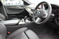 BMW 5シリーズ 523d ﾂｰﾘﾝｸﾞMｽﾎﾟｰﾂ ﾊｲﾗｲﾝ 1ｵｰﾅ 型式変更後LDA-JM20 全席ﾋｰﾀｰ黒革 新ﾒｰﾀｰ HUD LEDﾍｯﾄﾞﾗｲﾄ 追従ACC ｽﾃｱﾘﾝｸﾞｻﾎﾟｰﾄ ｵｰﾄﾊｲﾋﾞｰﾑ ﾀｯﾁ画面HDDﾅﾋﾞTV 360度ｶﾒﾗ 電動ﾘｱｹﾞｰﾄ ﾗﾝﾊﾞｰｻﾎﾟｰﾄ 2年保証