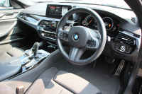 BMW 5シリーズ 523d ﾂｰﾘﾝｸﾞﾌﾞﾗｯｸｱｳﾄ 特別仕様車 1ｵﾅ HUD ﾊｰﾏﾝｶｰﾄﾞﾝ 追従ACC ｽﾃｱｻﾎﾟｰﾄ LEDﾍｯﾄﾞﾗｲﾄ ｵｰﾄﾊｲﾋﾞｰﾑ ﾀｯﾁ画面HDDﾅﾋﾞTV 360度ﾊﾟﾉﾗﾏｶﾒﾗ Pｱｼｽﾄﾌﾟﾗｽ 電動ﾄﾗﾝｸ 19AW 液晶ﾒｰﾀｰ ｽﾏｰﾄｷｰ 2年保証