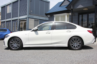 BMW 3シリーズ 320i Mｽﾎﾟｰﾂ ｺﾝﾌｫｰﾄP 1ｵ-ﾅ 追従ACC ｽﾃｱﾘﾝｸﾞｻﾎﾟｰﾄ ｼｰﾄﾋｰﾀｰ BMWﾗｲﾌﾞｺｯｸﾋﾟｯﾄﾞLEDﾍｯﾄﾞﾗｲﾄ ｵｰﾄﾊｲﾋﾞｰﾑ ﾀｯﾁ画面対応HDDﾅﾋﾞﾜｲﾔﾚｽ充電 電動ﾄﾗﾝｸ 3ｿﾞｰﾝｴｱｺﾝ ｱｯﾌﾟﾙｶｰﾌﾟﾚｲ ｱﾝﾋﾞｴﾝﾄﾗｲﾄ 2年保証