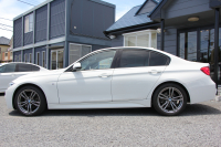 BMW 3シリーズ 320d ｾﾚﾌﾞﾚｰｼｮﾝｴﾃﾞｨｼｮﾝ ｽﾀｲﾙｴｯｼﾞ限定車 後期 8C新ｴﾝｼﾞﾝ 燃費21.4km/L ｾﾝｻﾃｯｸﾚｻﾞｰ ｼｰﾄﾋｰﾀｰ 専用ｸﾞﾚｰ18AW LEDﾍｯﾄﾞﾗｲﾄ&ﾃｰﾙ 追従ACC 衝突軽減ﾌﾞﾚｰｷ ﾚｰﾝﾁｪﾝｼﾞ警告 ﾌﾞﾗｯｸｸﾞﾘﾙ HDDﾅﾋﾞ2年保証