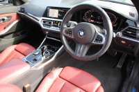 BMW 3シリーズ 320i ﾂｰﾘﾝｸﾞMｽﾎﾟｰﾂ ﾊｲﾗｲﾝ ﾀｺﾗﾚｯﾄﾞﾚｻﾞｰ ｼｰﾄﾋｰﾀｰ ｵﾌﾟｼｮﾝ19AW LEDﾍｯﾄﾞﾗｲﾄ ｵｰﾄﾊｲﾋﾞｰﾑ 追従ACC ｽﾃｱﾘﾝｸﾞｻﾎﾟｰﾄ Applecarplay BMWﾗｲﾌﾞｺｯｸﾋﾟｯﾄ ﾀｯﾁ画面HDDﾅﾋﾞ電動ﾄﾗﾝｸ Pｱｼｽﾄ 2年保証