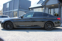 BMW 5シリーズ 523i ｴﾃﾞｨｼｮﾝﾐｯｼｮﾝｲﾝﾎﾟｯｼﾌﾞﾙ 特別仕様車 ﾊｰﾏﾝｶｰﾄﾞﾝｻﾗｳﾝﾄﾞHUD 専用ﾌﾞﾗｯｸ19AW ﾌﾞﾗｯｸｷﾄﾞﾆｰｸﾞﾘﾙ 追従ACC ｽﾃｱﾘﾝｸﾞｻﾎﾟｰﾄ  360度ｶﾒﾗ Pｱｼｽﾄ ﾀｯﾁ画面HDDﾅﾋﾞTV LEDﾍｯﾄﾞﾗｲﾄ ｵｰﾄﾊｲﾋﾞｰﾑ 2年保証