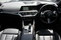 BMW 3シリーズ 330i Mｽﾎﾟｰﾂ ﾊｲﾗｲﾝ ｺﾝﾌｫｰﾄP 高出力 258馬力 ﾋｰﾀｰ黒革 追従ACC ｽﾃｱﾘﾝｸﾞｻﾎﾟｰﾄ ﾌﾙｾｸﾞTV 360度ｶﾒﾗ Pｱｼｽﾄﾌﾟﾗｽ 19AW LEDﾍｯﾄﾞﾗｲﾄ Mｽﾎﾟｰﾂﾌﾞﾚｰｷ ﾀｯﾁ画面HDDﾅﾋﾞｱｯﾌﾟﾙｶｰﾌﾟﾚｲ Hifiｽﾋﾟｰｶｰ 電動ﾄﾗﾝｸ ﾜｲﾔﾚｽ充電 2年保証