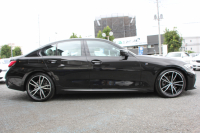 BMW 3シリーズ 320i ｼﾄﾘﾝﾌﾞﾗｯｸｴﾃﾞｨｼｮﾝ 首都圏限定88台 ﾊｲﾗｲﾝ ｵｲｽﾀｰﾚｻﾞｰ ｼｰﾄﾋｰﾀｰ ｺﾝﾌｫｰﾄP 電動ﾄﾗﾝｸ Hi-fiｽﾋﾟｰｶｰ 360度ｶﾒﾗ 19AW 追従ACC ｽﾃｱﾘﾝｸﾞｻﾎﾟｰﾄ ｱｯﾌﾟﾙｶｰﾌﾟﾚｲ ﾀｯﾁ画面HDDﾅﾋﾞLEDﾍｯﾄﾞﾗｲﾄ ｵｰﾄﾊｲﾋﾞｰﾑ 2年保証