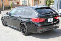 BMW 5シリーズ 523d ﾂｰﾘﾝｸﾞｴﾃﾞｨｼｮﾝﾐｯｼｮﾝｲﾝﾎﾟｯｼﾌﾞﾙ 特別仕様車 ﾊｰﾏﾝｶｰﾄﾞﾝｻﾗｳﾝﾄﾞHUD 専用ﾌﾞﾗｯｸ19AW ﾌﾞﾗｯｸｷﾄﾞﾆｰｸﾞﾘﾙ 追従ACC ｽﾃｱﾘﾝｸﾞｻﾎﾟｰﾄ 360度ｶﾒﾗ Pｱｼｽﾄ ﾀｯﾁ画面HDDﾅﾋﾞTV LEDﾍｯﾄﾞﾗｲﾄ ｵｰﾄﾊｲﾋﾞｰﾑ 2年保証