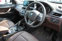 BMW X1 Xdrive18d Xﾗｲﾝ ﾊｲﾗｲﾝ ｾﾚｸﾄ&ｺﾝﾌｫｰﾄP 後期 ﾌｪｲｽﾘﾌﾄ後 1ｵｰﾅ ﾊﾟﾉﾗﾏｻﾝﾙｰﾌ 追従ACC ﾓｶﾚｻﾞｰ ﾋｰﾀｰ&電動ｼｰﾄ ﾜｲﾔﾚｽ充電 電動ﾄﾗﾝｸ ﾀｯﾁ画面HDDﾅﾋﾞPｱｼｽﾄ LEDﾍｯﾄﾞﾗｲﾄ Hi-fiｽﾋﾟｰｶｰ 衝突軽減ﾌﾞﾚｰｷ 車線逸脱警告 歩行者警告 2年保証