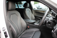 BMW 5シリーズ 530i Mｽﾎﾟｰﾂ 型式変更後｢JR20｣ 252馬力 全席ﾋｰﾀｰ黒革 HUD 追従ACC ｽﾃｱﾘﾝｸﾞｻﾎﾟｰﾄ 変更後全面液晶ﾒｰﾀｰ LEDﾍｯﾄﾞﾗｲﾄ ｵｰﾄﾊｲﾋﾞｰﾑ ﾀｯﾁ画面HDDﾅﾋﾞTV 360度ｶﾒﾗ Mspﾌﾞﾚｰｷ 19AW 電動ﾄﾗﾝｸ 専用ｴｱﾛ 2年保証