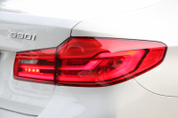 BMW 5シリーズ 530i Mｽﾎﾟｰﾂ 型式変更後｢JR20｣ 252馬力 全席ﾋｰﾀｰ黒革 HUD 追従ACC ｽﾃｱﾘﾝｸﾞｻﾎﾟｰﾄ 変更後全面液晶ﾒｰﾀｰ LEDﾍｯﾄﾞﾗｲﾄ ｵｰﾄﾊｲﾋﾞｰﾑ ﾀｯﾁ画面HDDﾅﾋﾞTV 360度ｶﾒﾗ Mspﾌﾞﾚｰｷ 19AW 電動ﾄﾗﾝｸ 専用ｴｱﾛ 2年保証