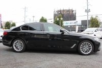 BMW 5シリーズ 523d ﾗｸﾞｼﾞｭｱﾘｰ ｾﾚｸﾄP ｻﾝﾙｰﾌ 全席ﾋｰﾀｰ黒革 ﾊｰﾏﾝｶｰﾄﾞﾝｻﾗｳﾝﾄﾞ4ｿﾞｰﾝｴｱｺﾝ HUD 追従ACC ｽﾃｱﾘﾝｸﾞｻﾎﾟｰﾄ ﾀｯﾁ画面HDDﾅﾋﾞTV 360度ｶﾒﾗ 電動ﾄﾗﾝｸ LEDﾍｯﾄﾞﾗｲﾄ ｵｰﾄﾊｲﾋﾞｰﾑ 電動ﾄﾗﾝｸ ｸﾛｰﾑﾗｲﾝ 2年保証