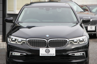 BMW 5シリーズ 523d ﾗｸﾞｼﾞｭｱﾘｰ ｾﾚｸﾄP ｻﾝﾙｰﾌ 全席ﾋｰﾀｰ黒革 ﾊｰﾏﾝｶｰﾄﾞﾝｻﾗｳﾝﾄﾞ4ｿﾞｰﾝｴｱｺﾝ HUD 追従ACC ｽﾃｱﾘﾝｸﾞｻﾎﾟｰﾄ ﾀｯﾁ画面HDDﾅﾋﾞTV 360度ｶﾒﾗ 電動ﾄﾗﾝｸ LEDﾍｯﾄﾞﾗｲﾄ ｵｰﾄﾊｲﾋﾞｰﾑ 電動ﾄﾗﾝｸ ｸﾛｰﾑﾗｲﾝ 2年保証