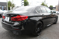 BMW 5シリーズ 530i ｴﾃﾞｨｼｮﾝﾐｯｼｮﾝｲﾝﾎﾟｯｼﾌﾞﾙ 特別仕様車 252馬力 ﾅｲﾄﾌﾞﾙｰﾚｻﾞｰ ｱﾀﾞﾌﾟﾃｨﾌﾞｻｽ ﾊｰﾏﾝｶｰﾄﾞﾝ HUD 追従ACC ｽﾃｱﾘﾝｸﾞｻﾎﾟｰﾄ ﾀｯﾁ画面HDDﾅﾋﾞTV LEDﾍｯﾄﾞﾗｲﾄ ｵｰﾄﾊｲﾋﾞｰﾑ 電動ﾄﾗﾝｸ 360度ｶﾒﾗ 全席ﾋｰﾀｰ 専用ﾌﾞﾗｯｸ19AW 2年保証