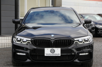 BMW 5シリーズ 530i ｴﾃﾞｨｼｮﾝﾐｯｼｮﾝｲﾝﾎﾟｯｼﾌﾞﾙ 特別仕様車 252馬力 ﾅｲﾄﾌﾞﾙｰﾚｻﾞｰ ｱﾀﾞﾌﾟﾃｨﾌﾞｻｽ ﾊｰﾏﾝｶｰﾄﾞﾝ HUD 追従ACC ｽﾃｱﾘﾝｸﾞｻﾎﾟｰﾄ ﾀｯﾁ画面HDDﾅﾋﾞTV LEDﾍｯﾄﾞﾗｲﾄ ｵｰﾄﾊｲﾋﾞｰﾑ 電動ﾄﾗﾝｸ 360度ｶﾒﾗ 全席ﾋｰﾀｰ 専用ﾌﾞﾗｯｸ19AW 2年保証
