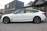 BMW 6シリーズ 630i ｸﾞﾗﾝﾂｰﾘｽﾓ Mｽﾎﾟｰﾂ ｾﾚｸﾄ&ｺﾝﾌｫｰﾄP ﾊﾟﾉﾗﾏｻﾝﾙｰﾌ 全席ﾋｰﾀｰ黒革 ﾌﾛﾝﾄﾏｯｻｰｼﾞ&ﾍﾞﾝﾁﾚｰｼｮﾝ ﾘｱ電動可倒調整 ﾊｰﾏﾝｶｰﾄﾞﾝｻﾗｳﾝﾄﾞ追従ACC HUD LEDﾍｯﾄﾞﾗｲﾄ 4ｿﾞｰﾝAC 360度ｶﾒﾗ ｿﾌﾄｸﾛｰｽﾞﾄﾞｱ ﾀｯﾁ画面HDDﾅﾋﾞ電動ﾄﾗﾝｸ 2年保証