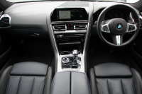 BMW 8シリーズ 840i ｸﾞﾗﾝｸｰﾍﾟMｽﾎﾟｰﾂ ﾊﾟﾉﾗﾏｻﾝﾙｰﾌ indiviﾒﾘﾉﾚｻﾞｰ ﾅｲﾄﾌﾞﾙｰ&ﾌﾞﾗｯｸﾚｻﾞｰ ﾚｰｻﾞｰﾗｲﾄ ｵﾌﾟｼｮﾝ20AW ﾊｰﾏﾝｶｰﾄﾞﾝｻｳﾝﾄﾞｸﾘｽﾀﾙﾌｨﾆｯｼｭ 360度ｶﾒﾗ 追従ACC HUD 全席ﾋｰﾀｰ ﾌﾛﾝﾄﾍﾞﾝﾁﾚｰｼｮﾝ ｿﾌﾄｸﾛｰｽﾞﾄﾞｱ 2年保証