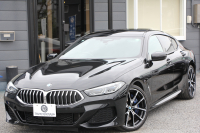 BMW 8シリーズ 840i ｸﾞﾗﾝｸｰﾍﾟMｽﾎﾟｰﾂ ﾊﾟﾉﾗﾏｻﾝﾙｰﾌ indiviﾒﾘﾉﾚｻﾞｰ ﾅｲﾄﾌﾞﾙｰ&ﾌﾞﾗｯｸﾚｻﾞｰ ﾚｰｻﾞｰﾗｲﾄ ｵﾌﾟｼｮﾝ20AW ﾊｰﾏﾝｶｰﾄﾞﾝｻｳﾝﾄﾞｸﾘｽﾀﾙﾌｨﾆｯｼｭ 360度ｶﾒﾗ 追従ACC HUD 全席ﾋｰﾀｰ ﾌﾛﾝﾄﾍﾞﾝﾁﾚｰｼｮﾝ ｿﾌﾄｸﾛｰｽﾞﾄﾞｱ 2年保証
