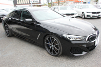 BMW 8シリーズ 840i ｸﾞﾗﾝｸｰﾍﾟMｽﾎﾟｰﾂ ﾊﾟﾉﾗﾏｻﾝﾙｰﾌ indiviﾒﾘﾉﾚｻﾞｰ ﾅｲﾄﾌﾞﾙｰ&ﾌﾞﾗｯｸﾚｻﾞｰ ﾚｰｻﾞｰﾗｲﾄ ｵﾌﾟｼｮﾝ20AW ﾊｰﾏﾝｶｰﾄﾞﾝｻｳﾝﾄﾞｸﾘｽﾀﾙﾌｨﾆｯｼｭ 360度ｶﾒﾗ 追従ACC HUD 全席ﾋｰﾀｰ ﾌﾛﾝﾄﾍﾞﾝﾁﾚｰｼｮﾝ ｿﾌﾄｸﾛｰｽﾞﾄﾞｱ 2年保証