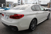 BMW 5シリーズ 523d Mｽﾎﾟｰﾂ ﾊｲﾗｲﾝ 全席ﾋｰﾀｰ黒革 HUD ｶﾀﾛｸﾞ燃費21.5km/L 追従ACC ｽﾃｱﾘﾝｸﾞｻﾎﾟｰﾄ LEDﾍｯﾄﾞﾗｲﾄ ｵｰﾄﾊｲﾋﾞｰﾑ 液晶ﾒｰﾀｰ 360度ｶﾒﾗ ﾀｯﾁ画面HDDﾅﾋﾞTV 専用ｴｱﾛ 19AW 電動ﾄﾗﾝｸ ｽﾏｰﾄｷｰ ﾊﾟﾄﾞﾙｼﾌﾄ 2年保証