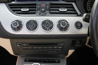 BMW Z4 Z4 Sdrive20i Mｽﾎﾟｰﾂ 最終ﾓﾃﾞﾙ ﾌｪｲｽﾘﾌﾄ後 電動ｵｰﾌﾟﾝ ｳｲﾝﾄﾞﾃﾞｨﾌﾚｸﾀｰ ｶﾝｻﾞｽﾍﾞｰｼﾞｭﾚｻﾞｰ ｼｰﾄﾋｰﾀｰ ﾒﾓﾘｰ付電動ｼｰﾄ ｵﾌﾟｼｮﾝ19AW iﾄﾞﾗｲﾌﾞHDDﾅﾋﾞBluetooth接続 ﾊﾟﾄﾞﾙｼﾌﾄ LEDﾘﾝｸﾞｷｾﾉﾝ Mｽﾎﾟｰﾂｴｱﾛ 直噴ﾀｰﾎﾞ8速AT 2年保証