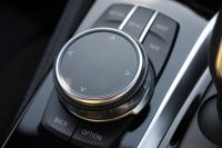 BMW 5シリーズ 523d ｴﾃﾞｨｼｮﾝﾐｯｼｮﾝｲﾝﾎﾟｯｼﾌﾞﾙ 特別仕様車 ﾊｰﾏﾝｶｰﾄﾞﾝｻﾗｳﾝﾄﾞHUD 専用ﾌﾞﾗｯｸ19AW ﾌﾞﾗｯｸｷﾄﾞﾆｰｸﾞﾘﾙ 追従ACC ｽﾃｱﾘﾝｸﾞｻﾎﾟｰﾄ 360度ｶﾒﾗ Pｱｼｽﾄ ﾀｯﾁ画面HDDﾅﾋﾞTV LEDﾍｯﾄﾞﾗｲﾄ ｵｰﾄﾊｲﾋﾞｰﾑ 電動ﾄﾗﾝｸ 2年保証