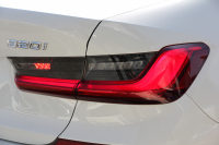 BMW 3シリーズ 320i Mｽﾎﾟｰﾂ ﾃﾞﾋﾞｭｰ&ｺﾝﾌｫｰﾄP ﾋｰﾀｰ黒革 専用ﾌﾞﾙｰｽﾃｯﾁ 19AW 追従ACC ｽﾃｱﾘﾝｸﾞｻﾎﾟｰﾄ LEDﾍｯﾄﾞﾗｲﾄ ｵｰﾄﾊｲﾋﾞｰﾑ 電動ﾄﾗﾝｸ ｱｯﾌﾟﾙｶｰﾌﾟﾚｲ ﾀｯﾁ画面HDDﾅﾋﾞﾜｲﾔﾚｽ充電 Hi-fiｽﾋﾟｰｶｰ Pｱｼｽﾄ 専用ｴｱﾛ 2年保証