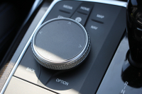 BMW 3シリーズ 320i Mｽﾎﾟｰﾂ ﾃﾞﾋﾞｭｰ&ｺﾝﾌｫｰﾄP ﾋｰﾀｰ黒革 専用ﾌﾞﾙｰｽﾃｯﾁ 19AW 追従ACC ｽﾃｱﾘﾝｸﾞｻﾎﾟｰﾄ LEDﾍｯﾄﾞﾗｲﾄ ｵｰﾄﾊｲﾋﾞｰﾑ 電動ﾄﾗﾝｸ ｱｯﾌﾟﾙｶｰﾌﾟﾚｲ ﾀｯﾁ画面HDDﾅﾋﾞﾜｲﾔﾚｽ充電 Hi-fiｽﾋﾟｰｶｰ Pｱｼｽﾄ 専用ｴｱﾛ 2年保証