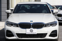 BMW 3シリーズ 320i Mｽﾎﾟｰﾂ ﾃﾞﾋﾞｭｰ&ｺﾝﾌｫｰﾄP ﾋｰﾀｰ黒革 専用ﾌﾞﾙｰｽﾃｯﾁ 19AW 追従ACC ｽﾃｱﾘﾝｸﾞｻﾎﾟｰﾄ LEDﾍｯﾄﾞﾗｲﾄ ｵｰﾄﾊｲﾋﾞｰﾑ 電動ﾄﾗﾝｸ ｱｯﾌﾟﾙｶｰﾌﾟﾚｲ ﾀｯﾁ画面HDDﾅﾋﾞﾜｲﾔﾚｽ充電 Hi-fiｽﾋﾟｰｶｰ Pｱｼｽﾄ 専用ｴｱﾛ 2年保証