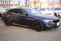 BMW 5シリーズ 530i Mｽﾎﾟｰﾂ 1ｵ-ﾅ 252馬力 ｻﾝﾙｰﾌ 全席ﾋｰﾀｰ黒革 ﾌﾞﾗｯｸ19AW Mspﾌﾞﾚｰｷ 追従ACC ｽﾃｱﾘﾝｸﾞｻﾎﾟｰﾄ LEDﾍｯﾄﾞﾗｲﾄ ﾊｲﾋﾞｰﾑｱｼｽﾄ ﾀｯﾁ画面HDDﾅﾋﾞTV 360度ｶﾒﾗ Pｱｼｽﾄﾌﾟﾗｽ 電動ﾄﾗﾝｸ 専用ｴｱﾛ ﾊﾟﾄﾞﾙｼﾌﾄ 2年保証