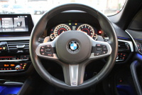 BMW 5シリーズ 530i Mｽﾎﾟｰﾂ 1ｵ-ﾅ 252馬力 ｻﾝﾙｰﾌ 全席ﾋｰﾀｰ黒革 ﾌﾞﾗｯｸ19AW Mspﾌﾞﾚｰｷ 追従ACC ｽﾃｱﾘﾝｸﾞｻﾎﾟｰﾄ LEDﾍｯﾄﾞﾗｲﾄ ﾊｲﾋﾞｰﾑｱｼｽﾄ ﾀｯﾁ画面HDDﾅﾋﾞTV 360度ｶﾒﾗ Pｱｼｽﾄﾌﾟﾗｽ 電動ﾄﾗﾝｸ 専用ｴｱﾛ ﾊﾟﾄﾞﾙｼﾌﾄ 2年保証